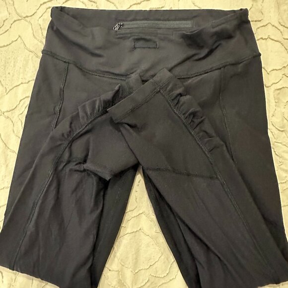 Like New Lululemon Size 6 - Picture 4 of 9